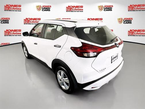 2023 Nissan Kicks S