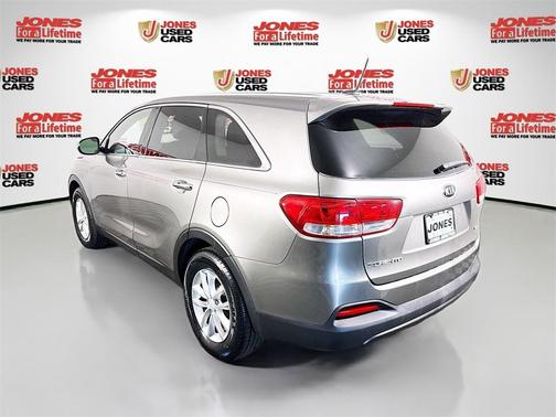 2016 Kia Sorento L