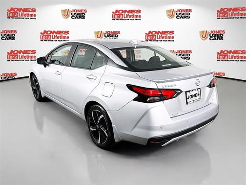 2025 Nissan Versa 1.6 SR