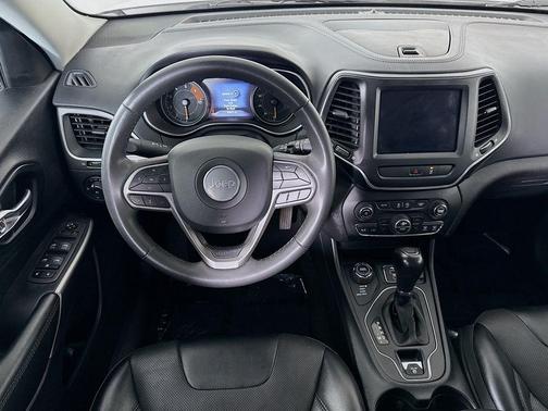 2022 Jeep Cherokee Latitude Lux