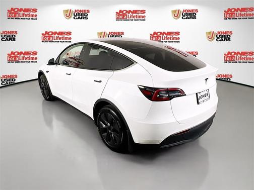 2024 Tesla Model Y Base