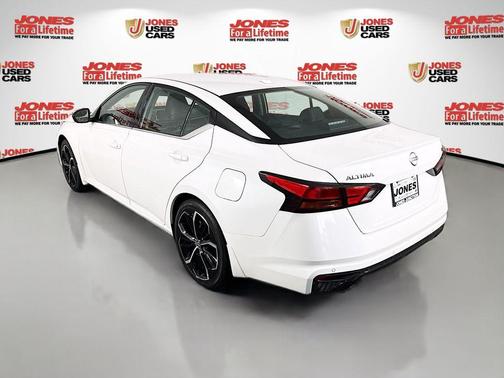 White 2024 Nissan Altima 2.5 SR