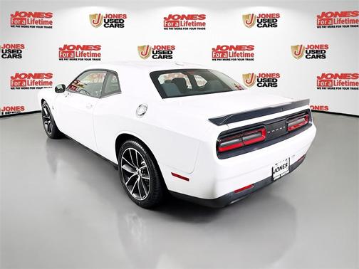 2017 Dodge Challenger R/T 392