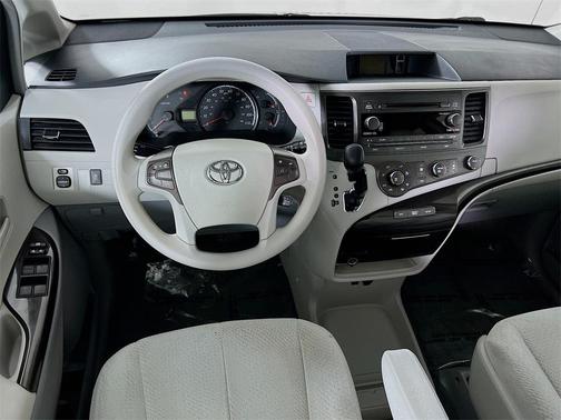 2012 Toyota Sienna LE