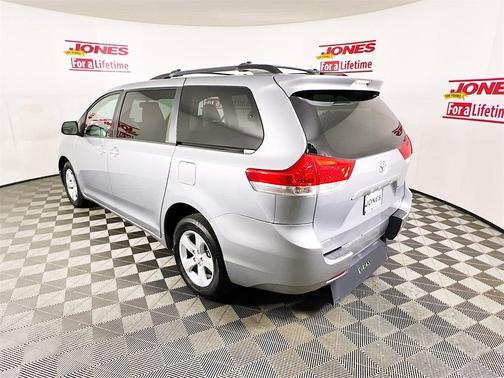 2012 Toyota Sienna LE