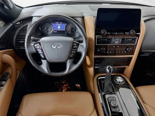 2024 INFINITI QX80 SENSORY