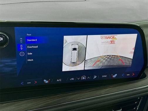 2025 Chevrolet Suburban LT