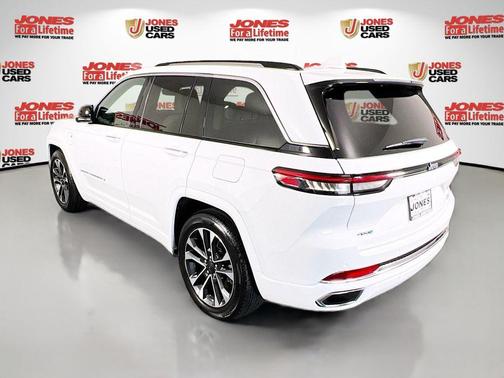 Bright White Clearcoat 2022 Jeep Grand Cherokee 4xe Overland