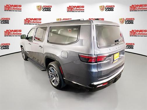 2024 Jeep Wagoneer L Base