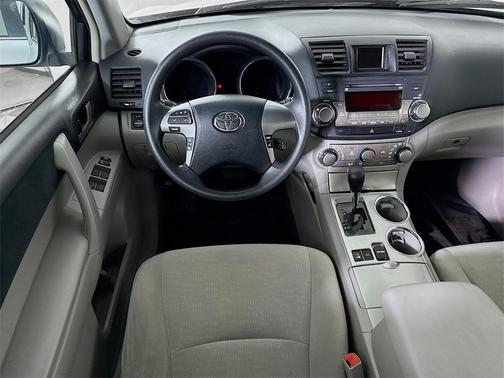 2011 Toyota Highlander Base