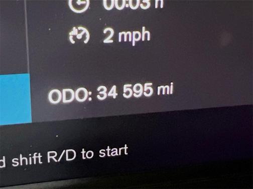 2021 Volvo XC40 Recharge Pure Electric P8
