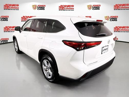 2020 Toyota Highlander LE