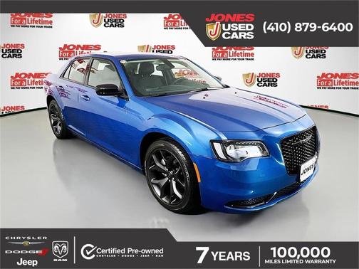 2023 Chrysler 300 Touring