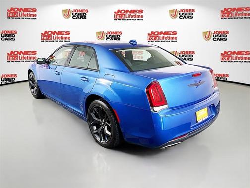 2023 Chrysler 300 Touring