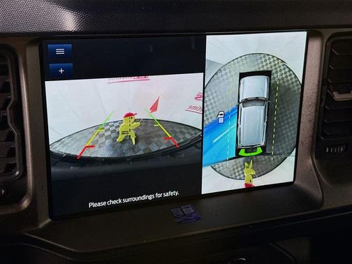 Velocity Blue Metallic 2022 Ford Bronco Outer Banks