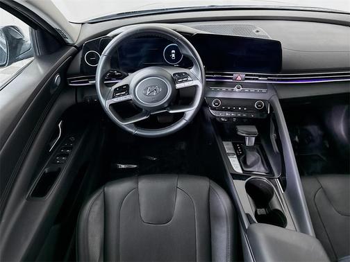 2022 Hyundai ELANTRA Limited