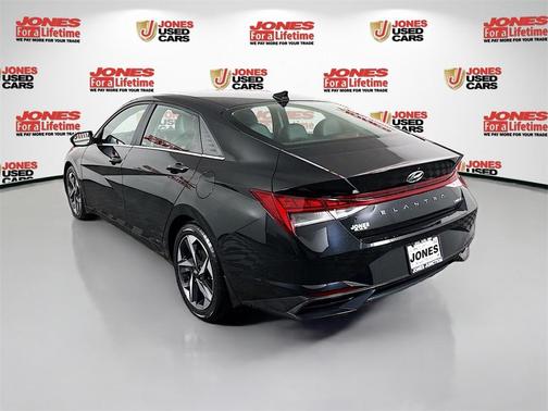 2022 Hyundai ELANTRA Limited