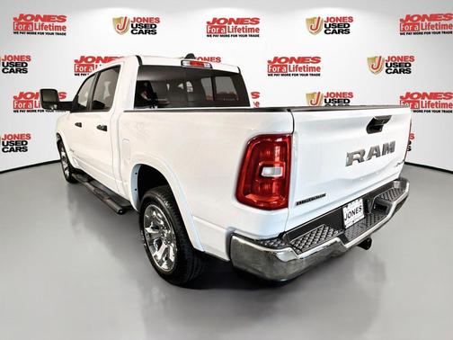 Bright White Clearcoat 2025 RAM 1500 Big Horn/Lone Star