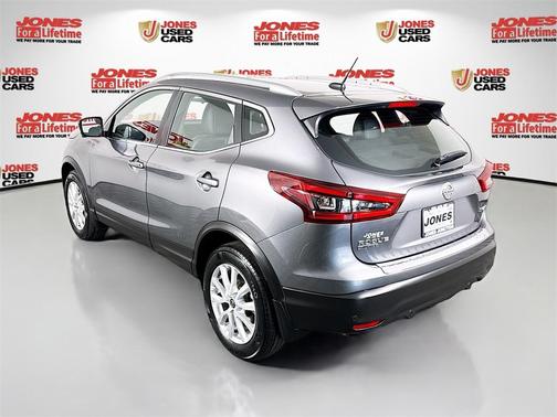 2022 Nissan Rogue Sport SV