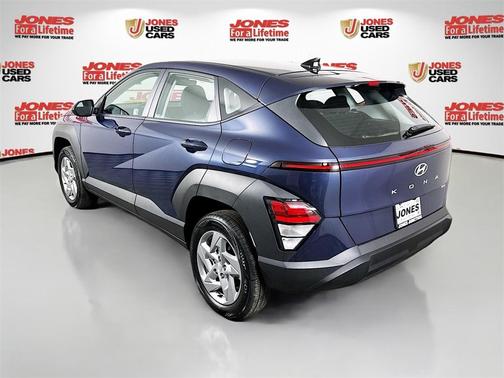 2025 Hyundai KONA SE