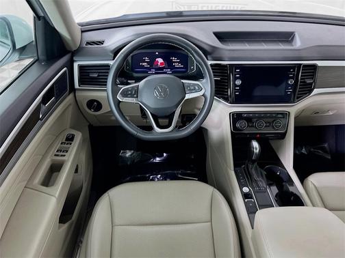 2022 Volkswagen Atlas 3.6L SE w/Technology