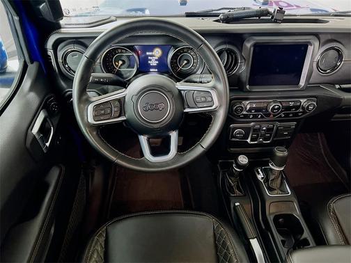 2022 Jeep Gladiator Overland