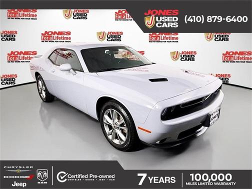 2022 Dodge Challenger SXT