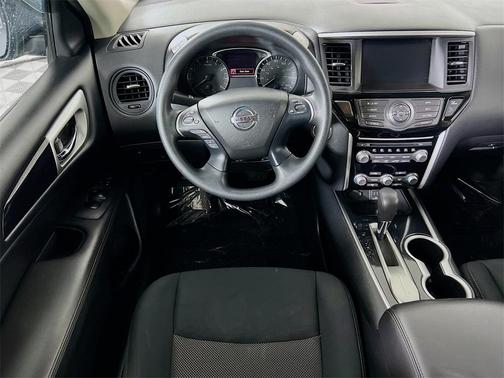 2019 Nissan Pathfinder S
