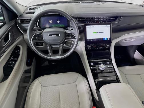 2022 Jeep Grand Cherokee 4xe Overland