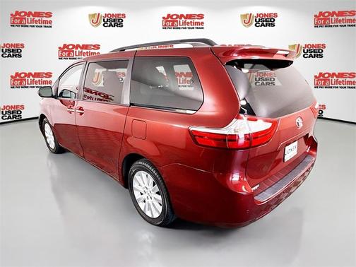 2016 Toyota Sienna XLE