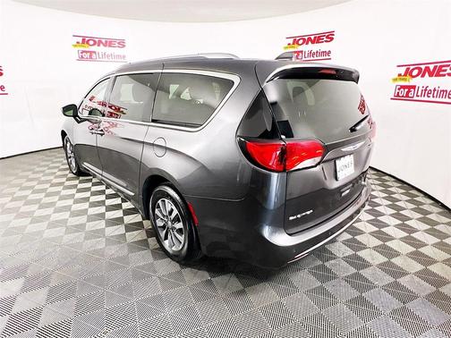 2020 Chrysler Pacifica Touring-L Plus