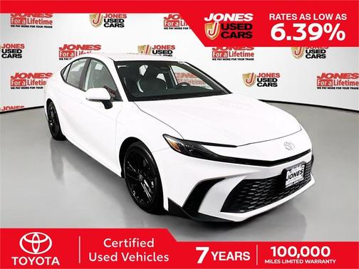 2025 Toyota Camry SE