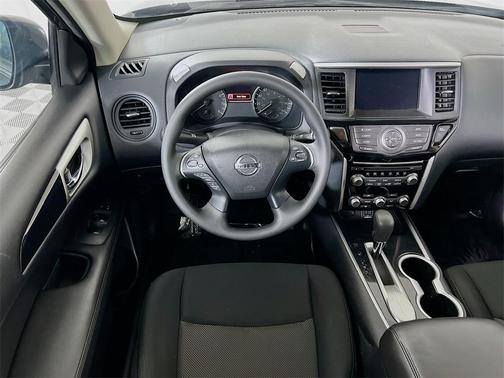 2020 Nissan Pathfinder S