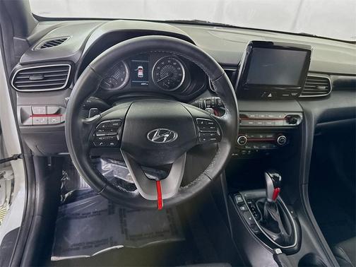 2020 Hyundai Veloster 2.0 Premium