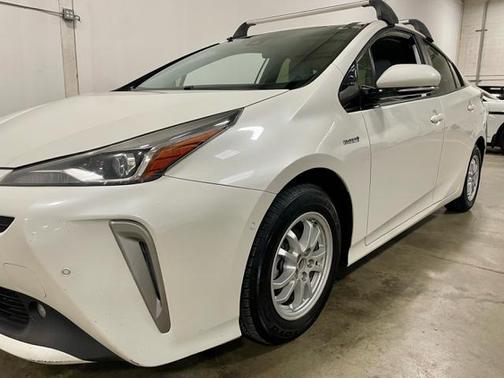 2019 Toyota Prius XLE