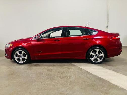 2014 Ford Fusion Hybrid SE