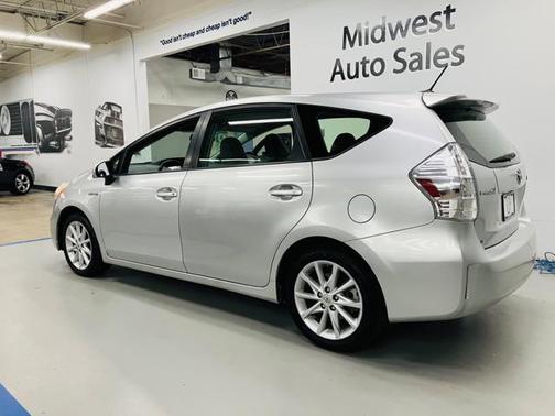 2012 Toyota Prius v Five