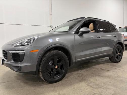 2016 Porsche Cayenne Cayenne