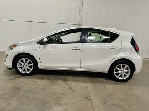 2015 Toyota Prius c Three