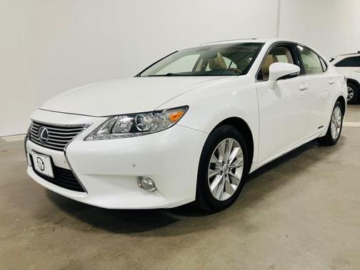 2014 Lexus ES 300h Base