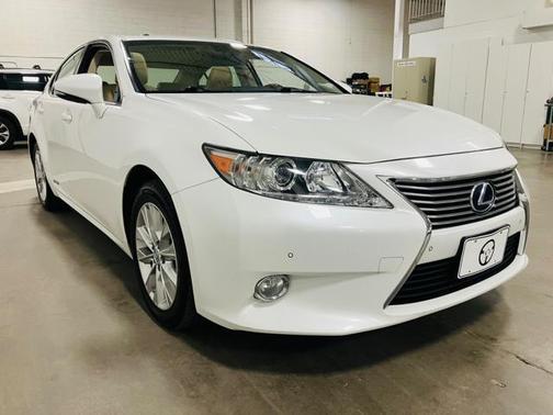 2014 Lexus ES 300h Base