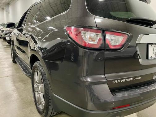 2017 Chevrolet Traverse 2LT