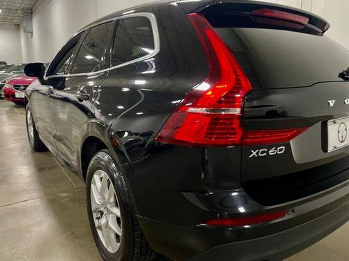 2020 Volvo XC60 T5 Momentum