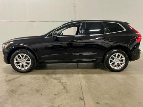 2020 Volvo XC60 T5 Momentum