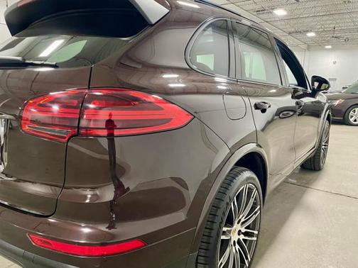 2018 Porsche Cayenne Platinum Edition