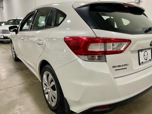 2017 Subaru Impreza 2.0i