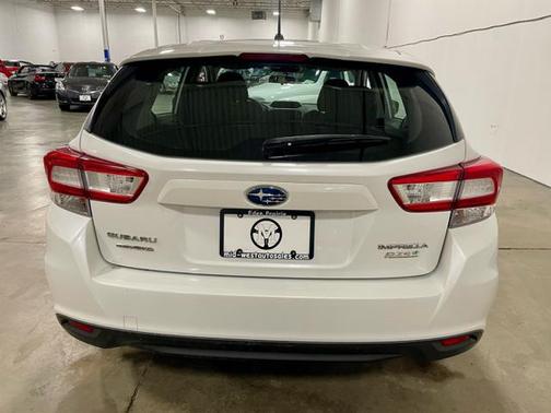 2017 Subaru Impreza 2.0i