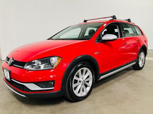 2017 Volkswagen Golf Alltrack TSI S