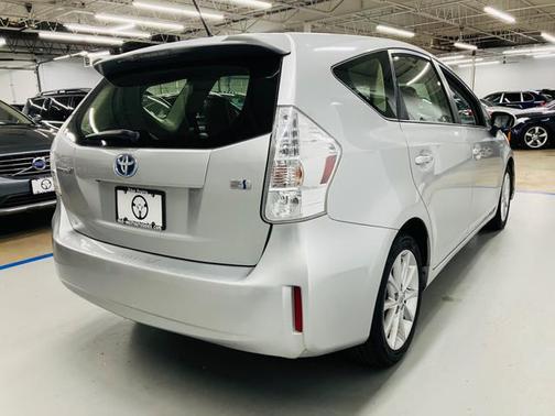 2012 Toyota Prius v Five
