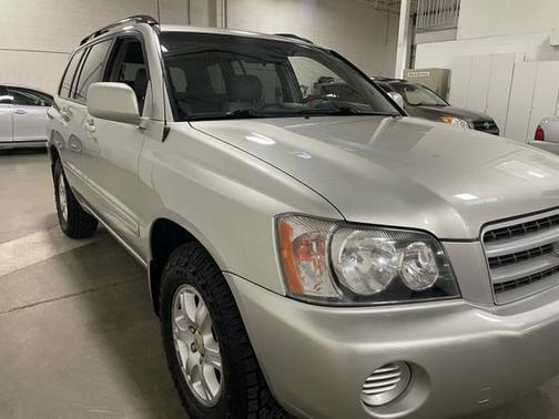 2003 Toyota Highlander Base